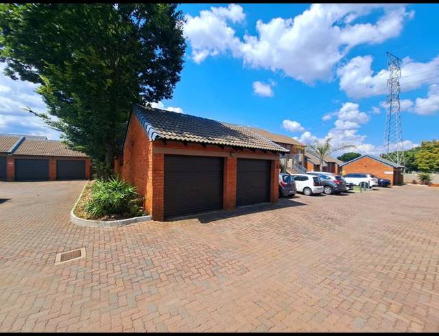 2 BEDROOM APARTMENT FOR SALE IN ECO PARK ESTATE